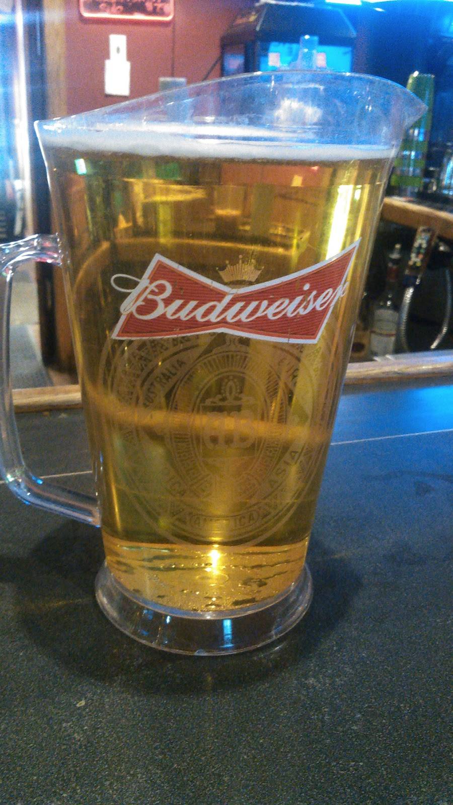 Victory Lane | restaurant | 32 Exchange St, Millis, MA 02054, USA | 5083762595 OR +1 508-376-2595