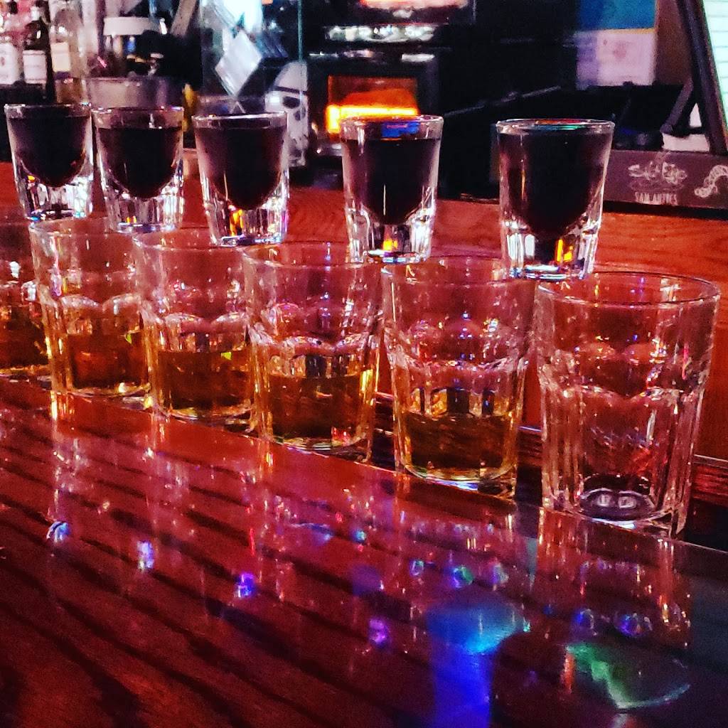 McGinntys Irish Pub | restaurant | 5406 Hansel Ave, Orlando, FL 32809, USA | 4077048828 OR +1 407-704-8828