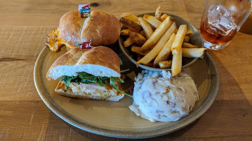 Nandos PERi-PERi | restaurant | 922 Rose Avenue, North Bethesda, MD 20852, USA | 2406605050 OR +1 240-660-5050