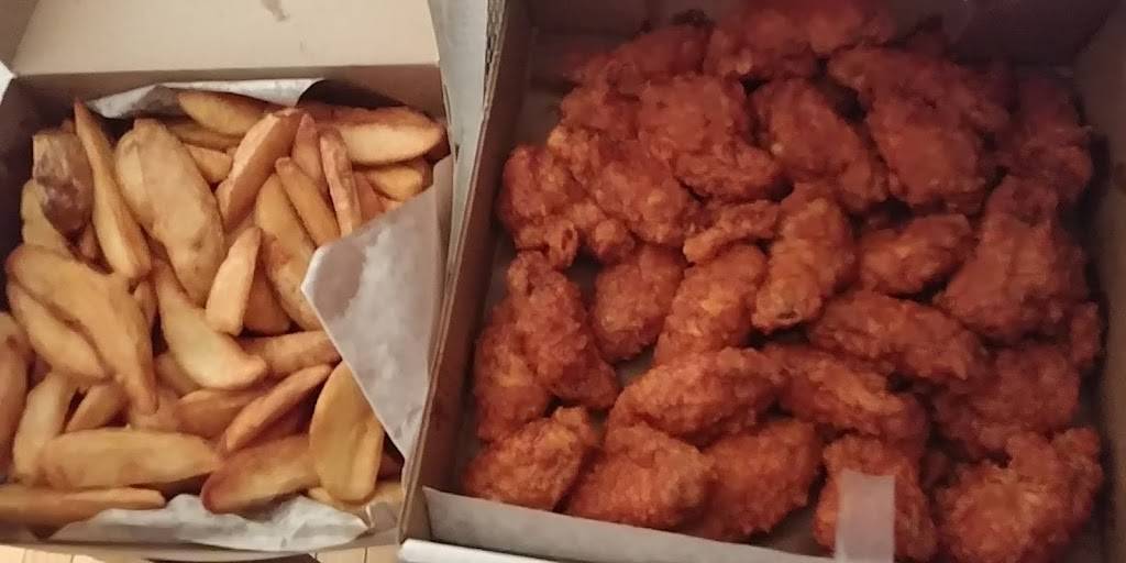 Red Rockets | restaurant | 930 Upper Paradise Rd, Hamilton, ON L9B 2N1, Canada | 9053872442 OR +1 905-387-2442