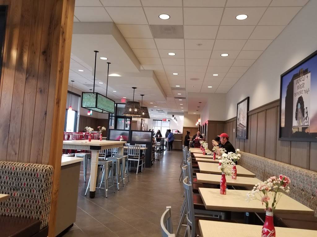 Chick-fil-A Bridgeton | restaurant | 12450 St Charles Rock Rd, Bridgeton, MO 63044, USA | 3143448910 OR +1 314-344-8910