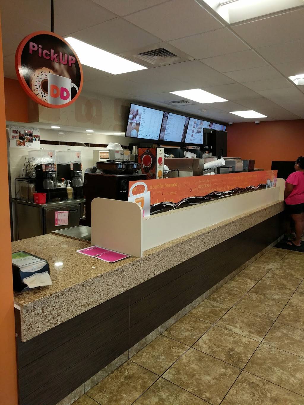 Dunkin Donuts | cafe | 2086 W Busch Blvd, Tampa, FL 33612, USA | 8135133733 OR +1 813-513-3733