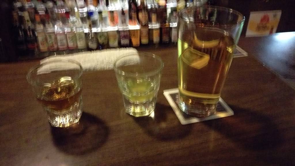 Vieiras Lounge | restaurant | 1700 McHenry Ave, Modesto, CA 95350, USA | 2095713900 OR +1 209-571-3900