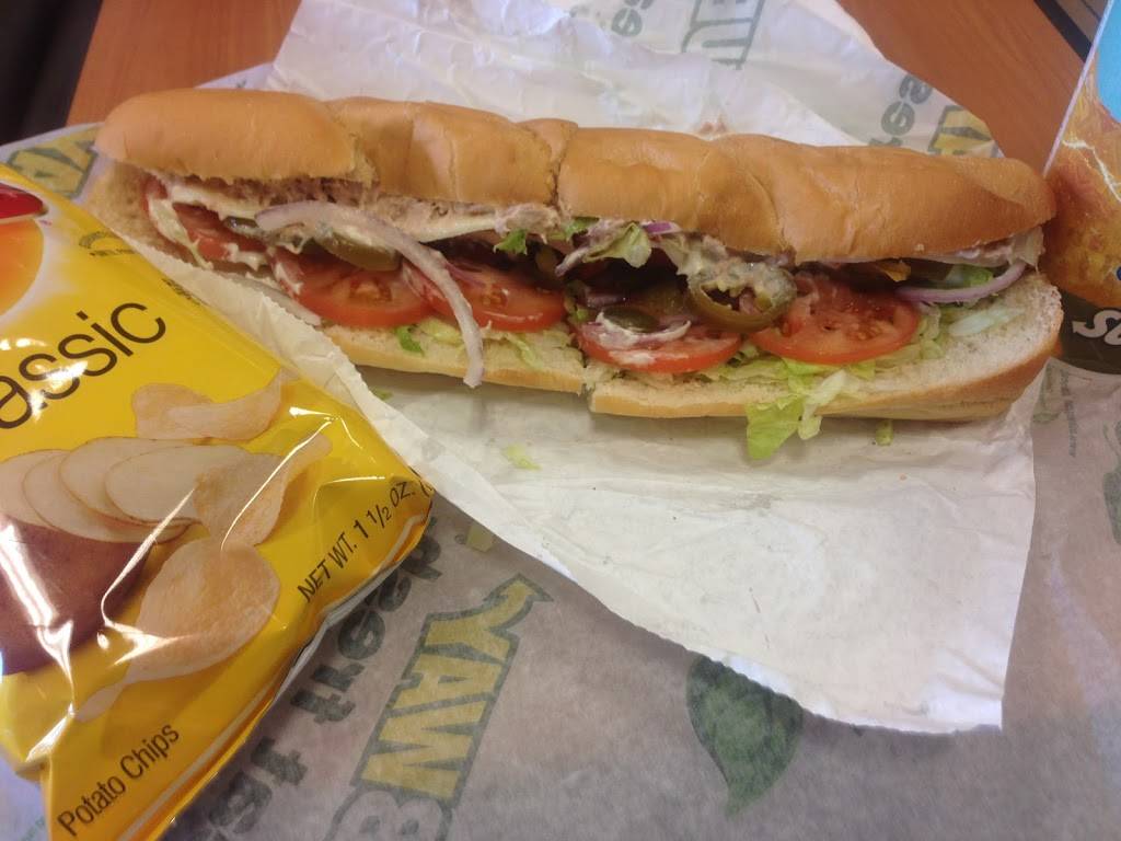 Subway Restaurants | restaurant | 3400 Aramingo Ave, Philadelphia, PA 19134, USA | 2154230885 OR +1 215-423-0885