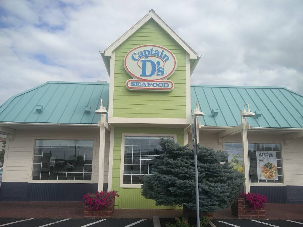 Captain Ds | restaurant | 8923 OH-66, Defiance, OH 43512, USA | 4197842004 OR +1 419-784-2004