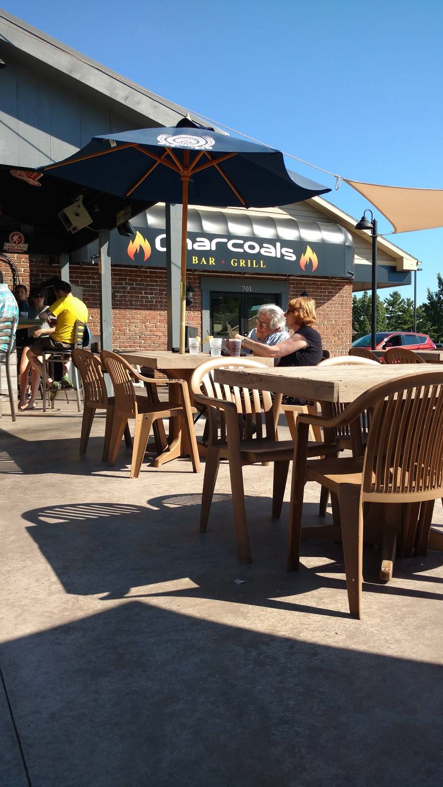 Charcoals Bar And Grill | restaurant | 701 Olde Hickory Rd, Lancaster, PA 17601, USA | 7172087427 OR +1 717-208-7427