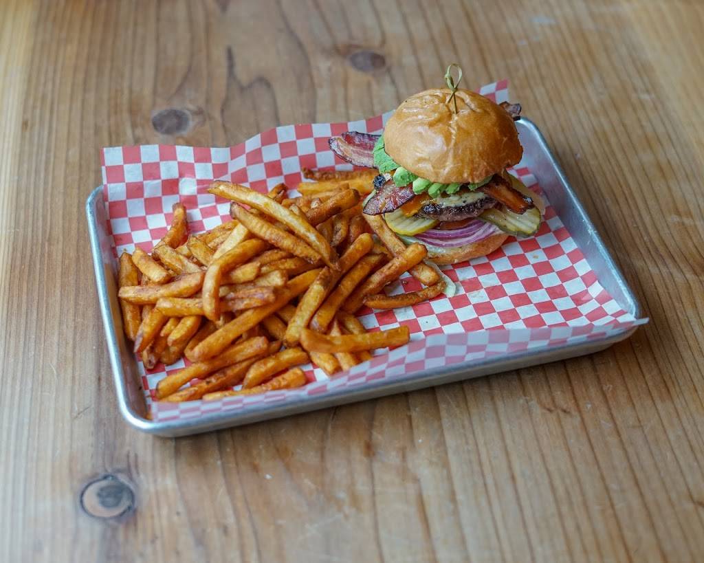 San Benito House | restaurant | 356 Main St, Half Moon Bay, CA 94019, USA | 6504195522 OR +1 650-419-5522