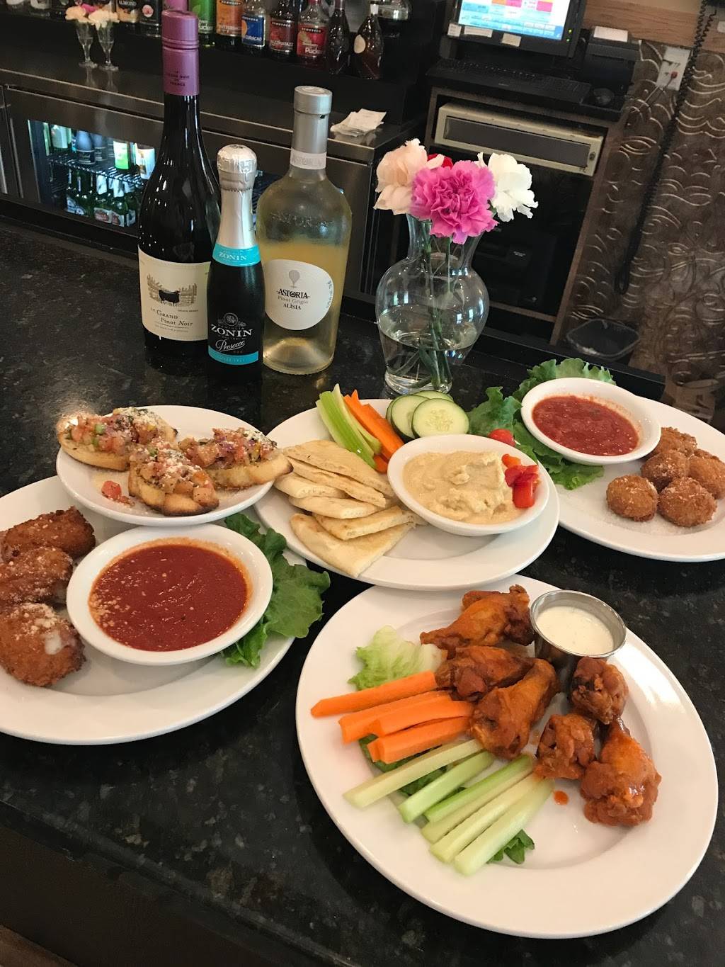 Barattas Restaurant | restaurant | 2320 S Union St, Des Moines, IA 50315, USA | 5152434516 OR +1 515-243-4516