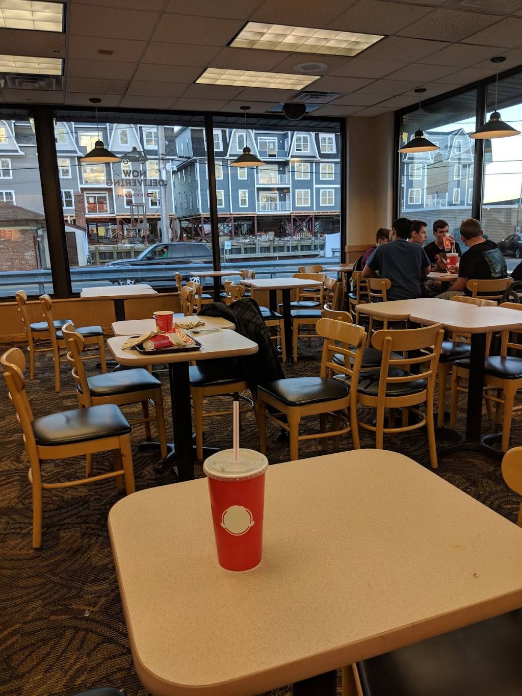 Wendys | restaurant | 80 Ocean Ave, East Rockaway, NY 11518, USA | 5168872317 OR +1 516-887-2317