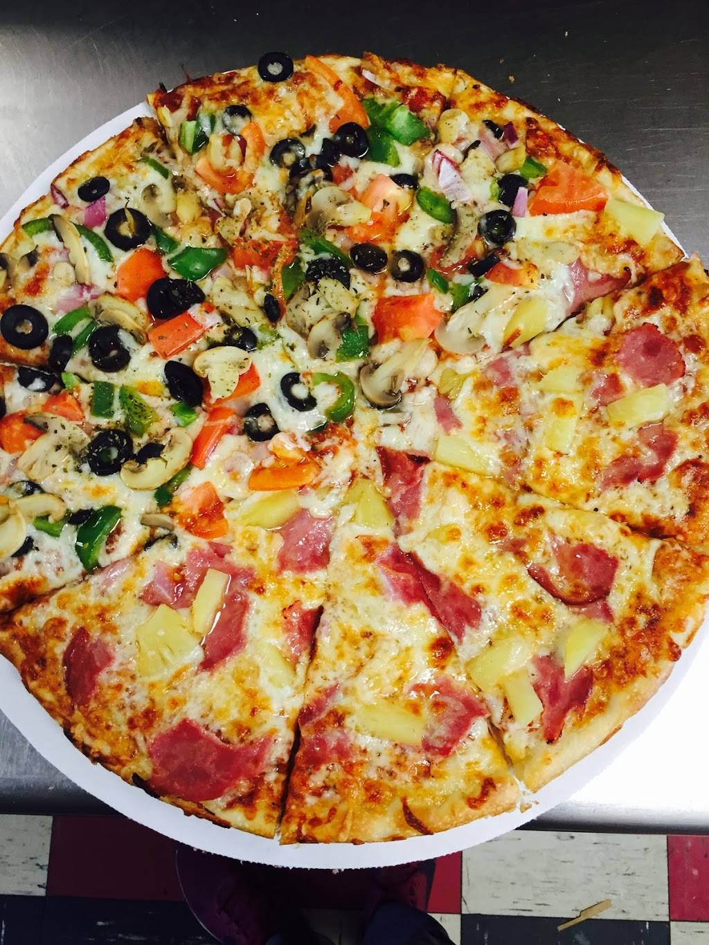 Courthouse pizza & Subs | restaurant | 147 W Pearl St, Nashua, NH 03060, USA | 6038827200 OR +1 603-882-7200