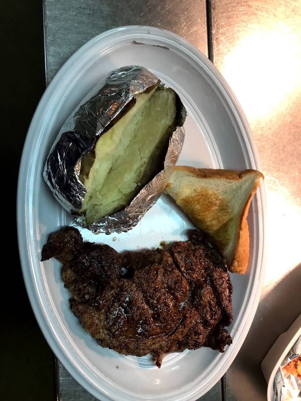 Marquez Brandin Iron | restaurant | 337 Carrington Ave W, Marquez, TX 77865, USA | 9035291200 OR +1 903-529-1200