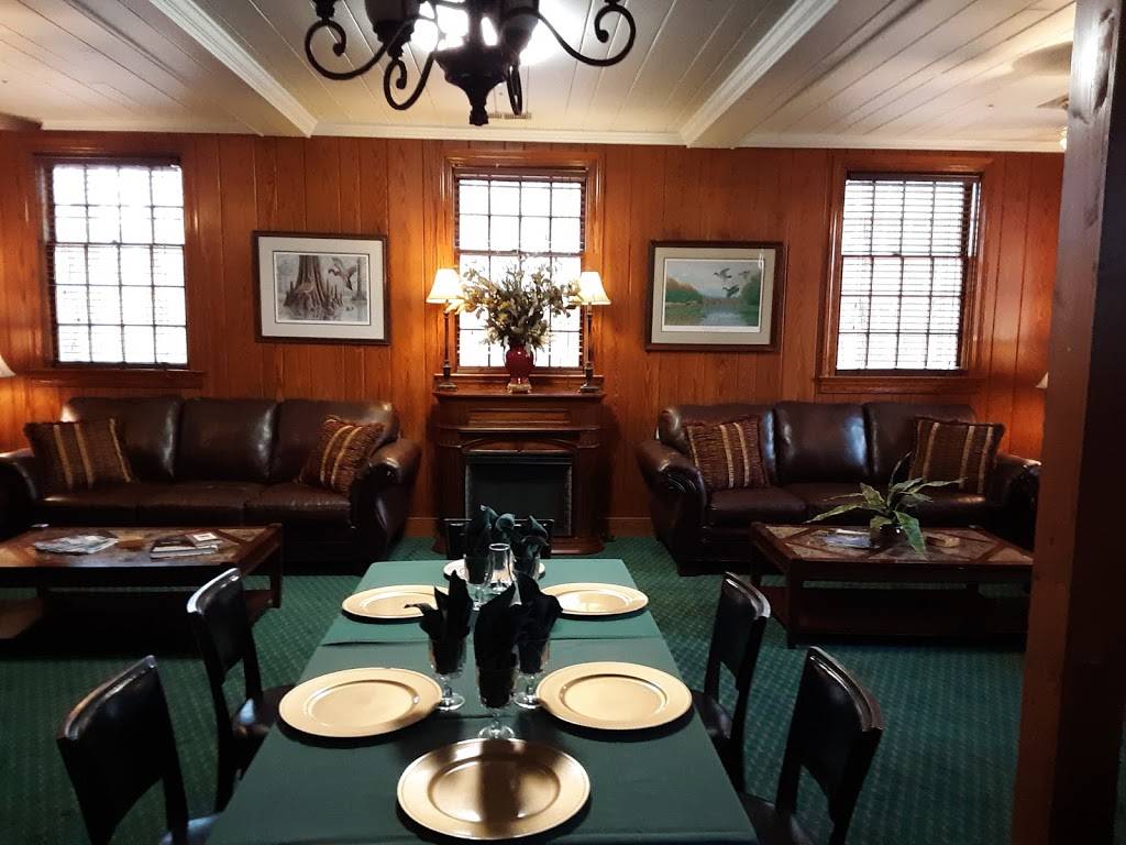 The Cove Restaurant | restaurant | 30333 Country Club Rd, Franklin, VA 23851, USA | 7575625556 OR +1 757-562-5556