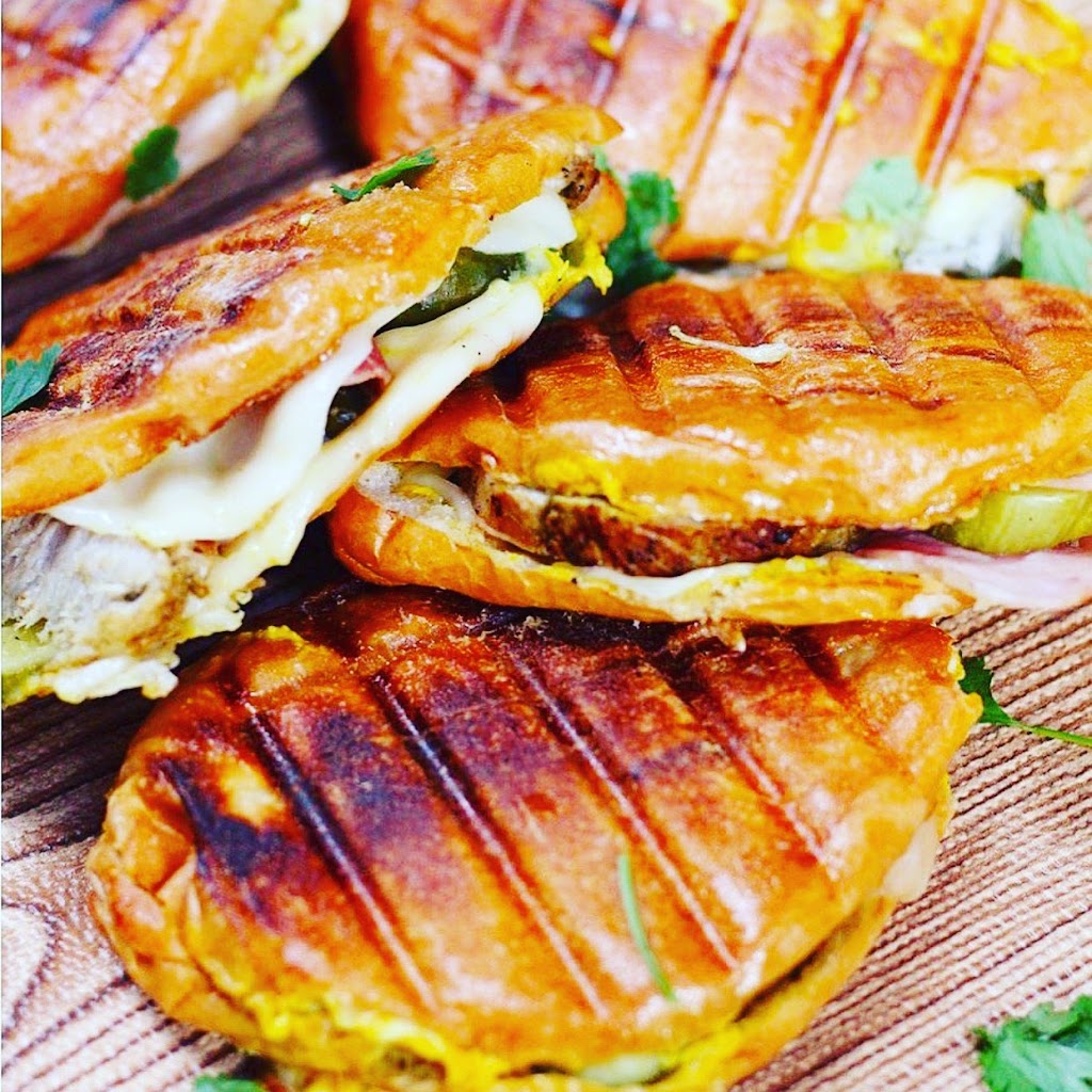 Gusto Cuban Cafe Food Truck | meal takeaway | 930 Poydras St Unit 1712, New Orleans, LA 70112, USA | 5042568324 OR +1 504-256-8324