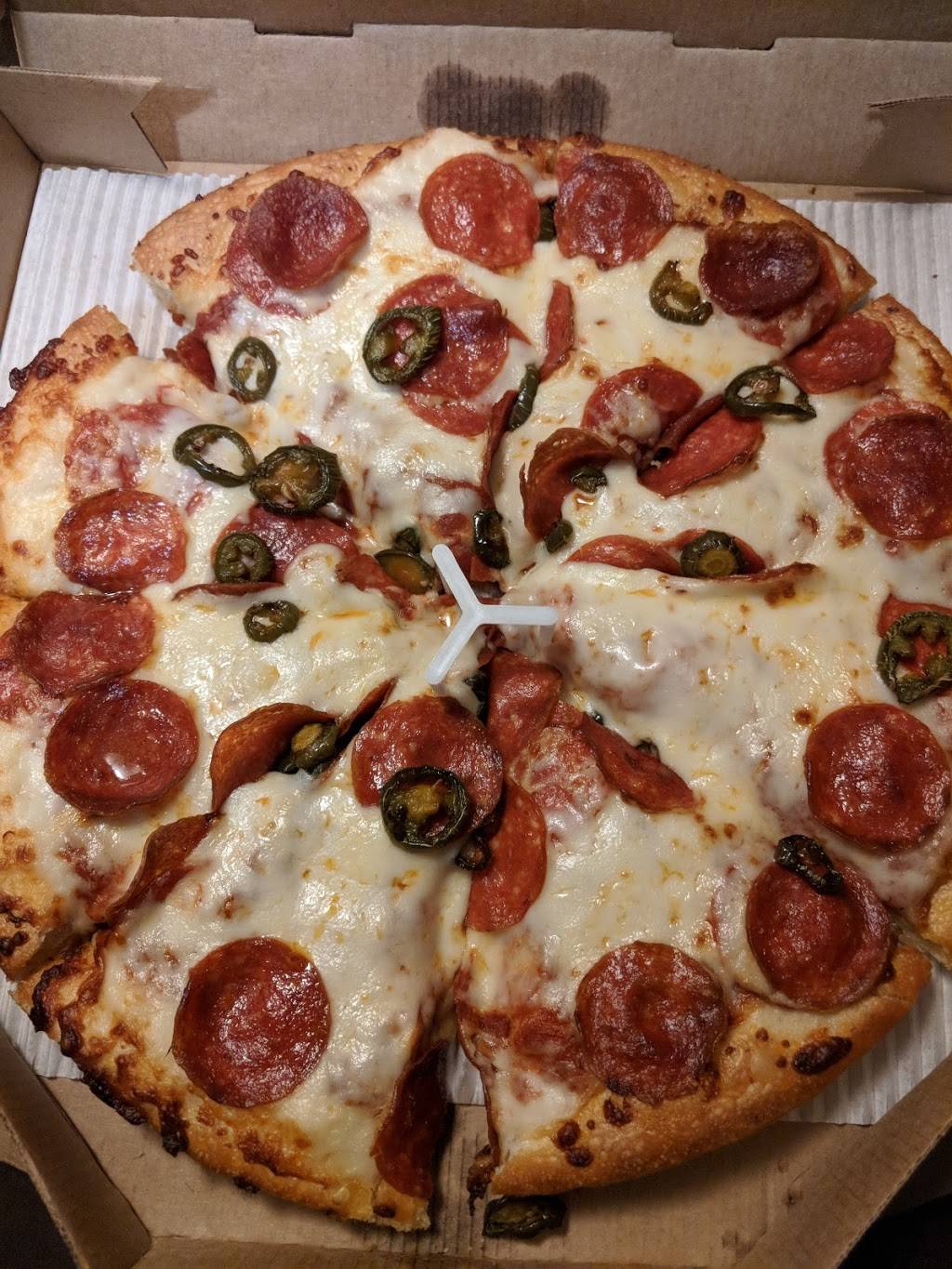 Pizza Hut | restaurant | 2560 S Alpine Rd, Rockford, IL 61108, USA | 8153990128 OR +1 815-399-0128