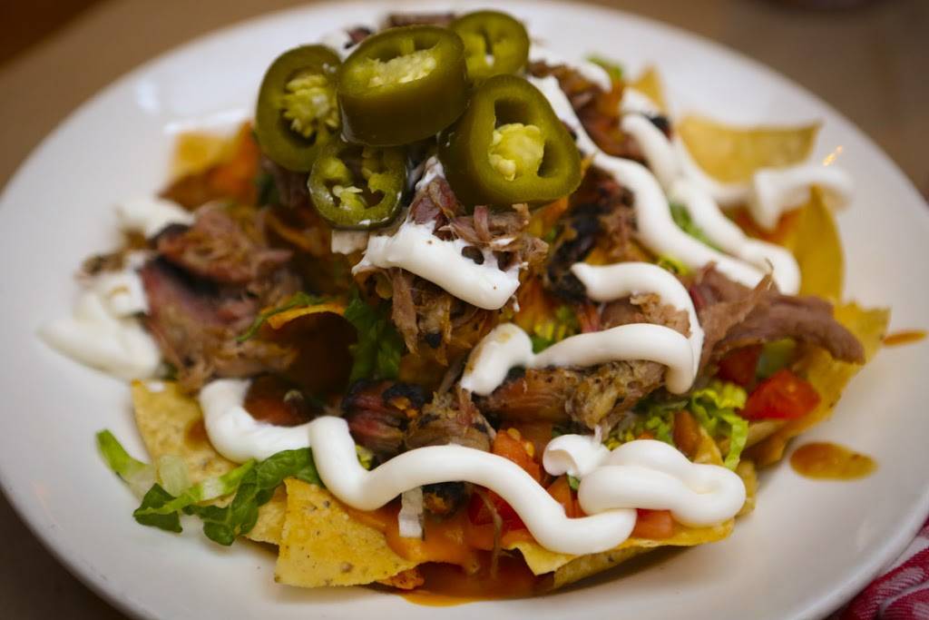 Hendricks BBQ | restaurant | 1200 S Main St, St Charles, MO 63301, USA | 6367248600 OR +1 636-724-8600