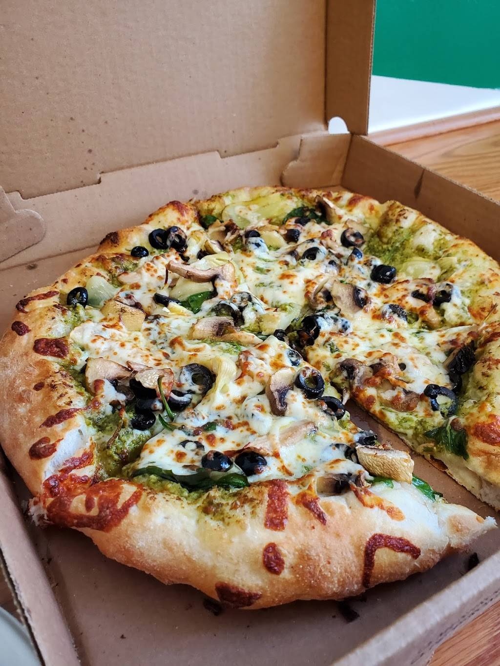 Ricks Pizza | restaurant | 913 W Grace St, Richmond, VA 23220, USA | 8046583645 OR +1 804-658-3645