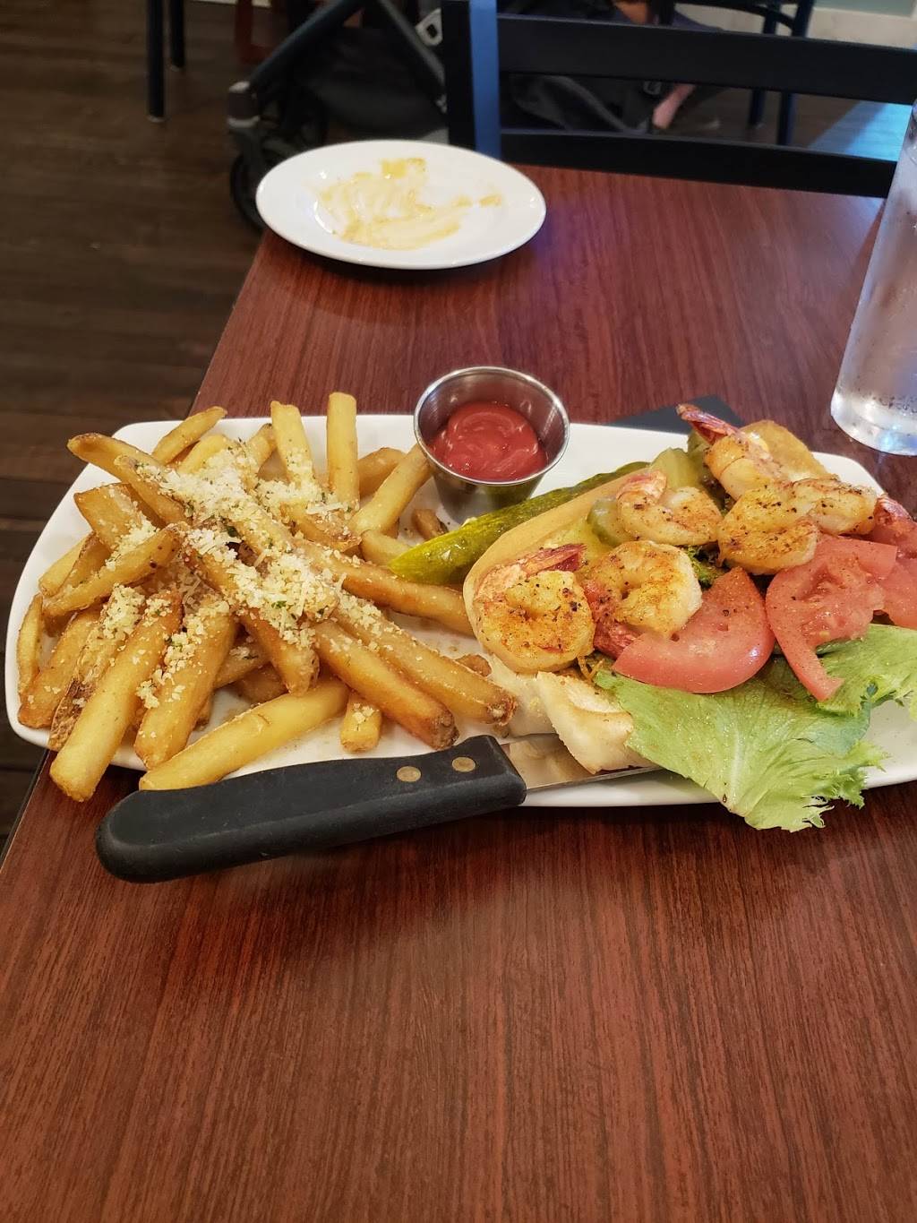 Radius | restaurant | 15 E Lincolnway, Valparaiso, IN 46383, USA | 2192992551 OR +1 219-299-2551