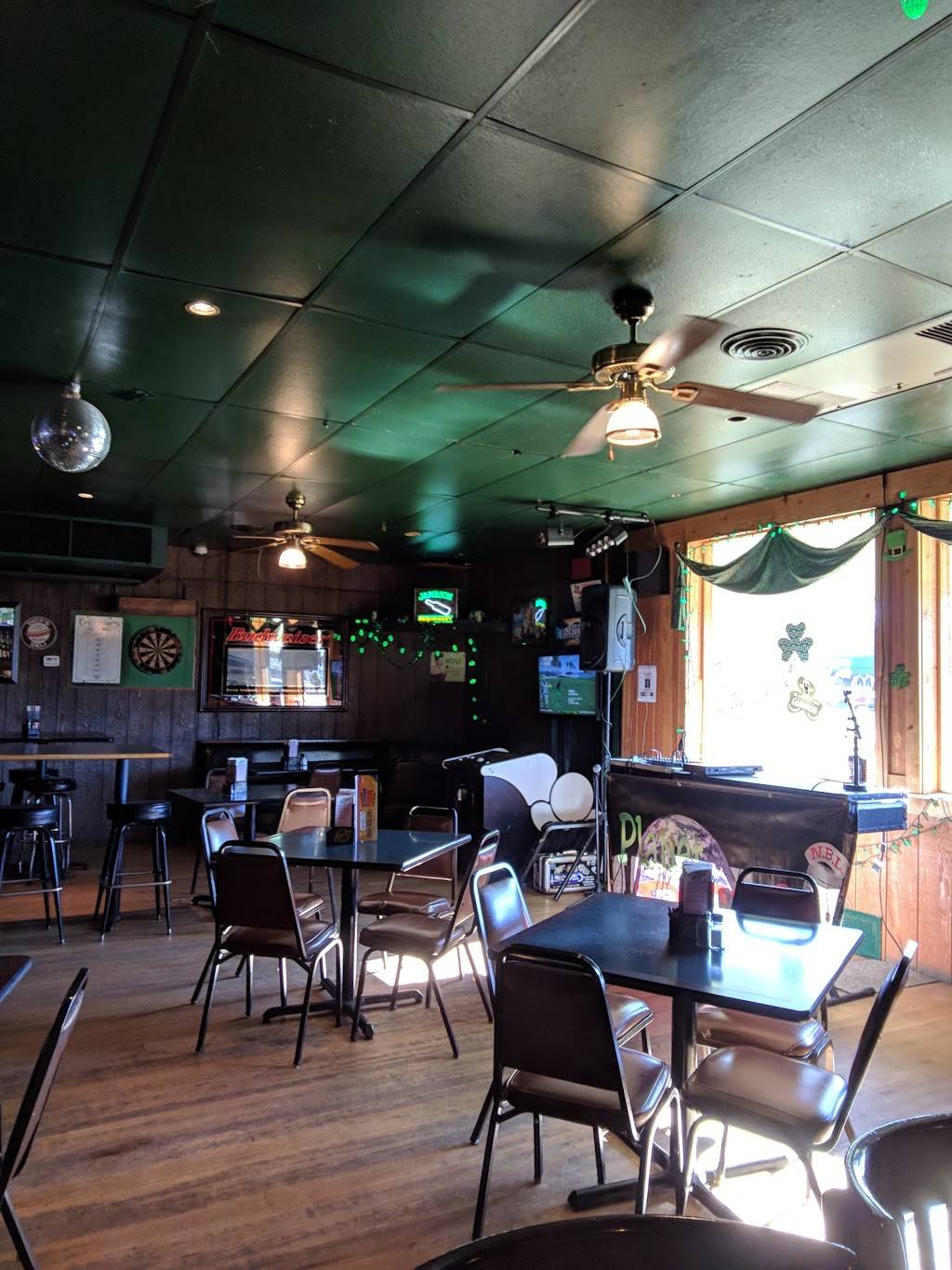 Weal Inn | restaurant | 2933 E Highland Rd, Highland Charter Twp, MI 48356, USA | 2488878140 OR +1 248-887-8140