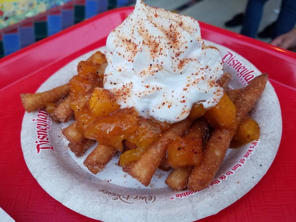 Award Wieners | meal takeaway | 1313 S, Disneyland Dr, Anaheim, CA 92802, USA | 7147813463 OR +1 714-781-3463