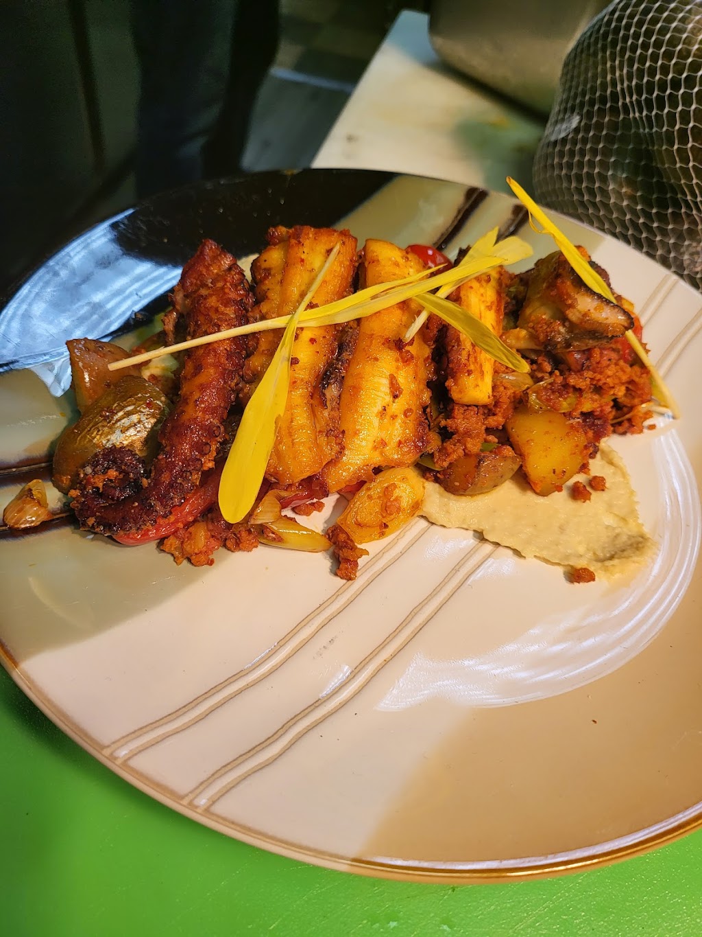 International Latin Fusion | restaurant | 3334 N Milwaukee Ave, Chicago, IL 60641, USA | 7086670678 OR +1 708-667-0678