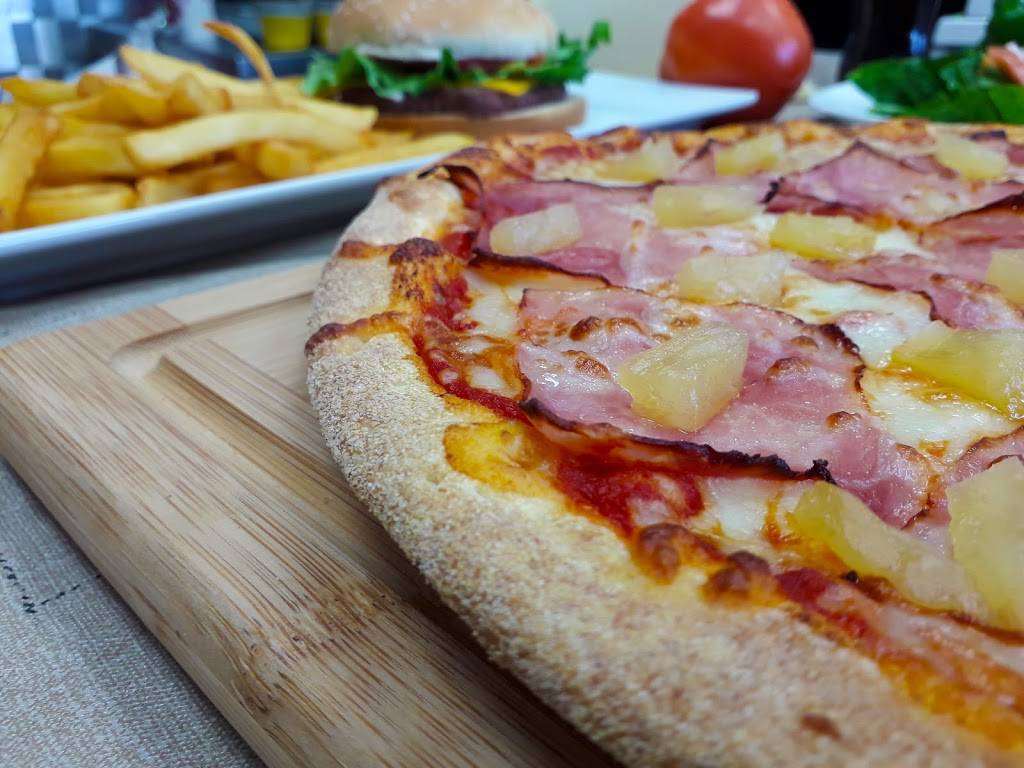 Don Favios Pizza | restaurant | 4685 NW 7th St, Miami, FL 33126, USA | 7863954829 OR +1 786-395-4829