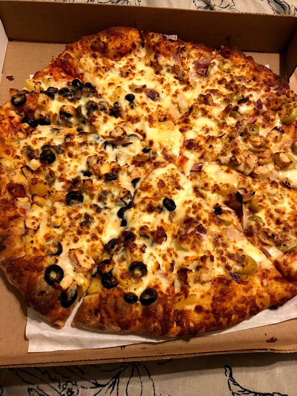 Sopranos Pizza | restaurant | 500 Oxford St W, London, ON N6H 1T5, Canada | 5194740241 OR +1 519-474-0241