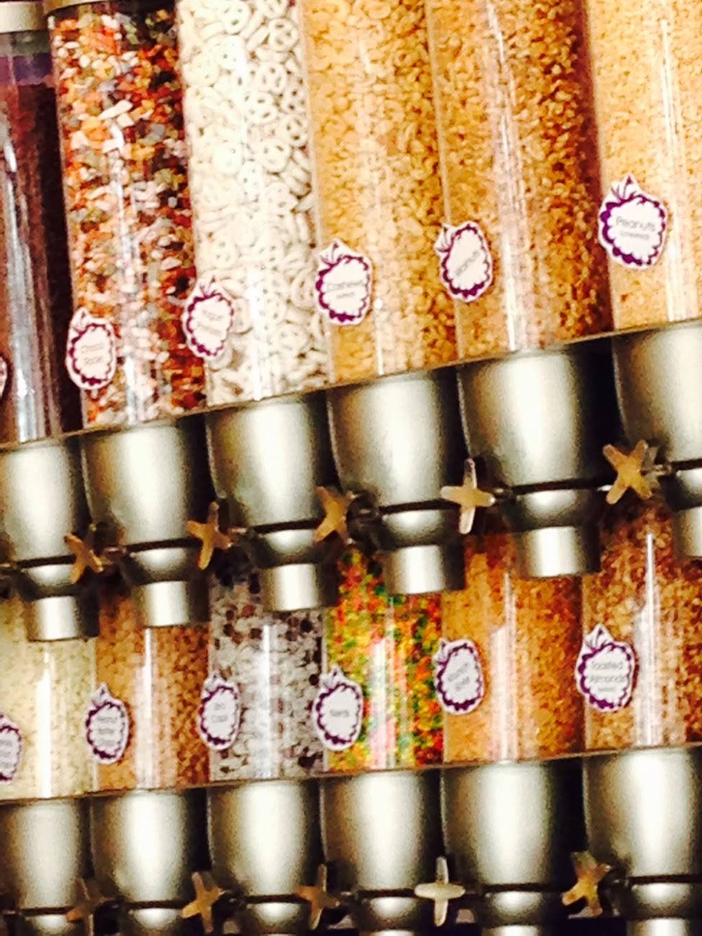 Lemonberry Frozen Yogurt | restaurant | 8483 Chippewa Rd, Brecksville, OH 44141, USA | 4405266999 OR +1 440-526-6999