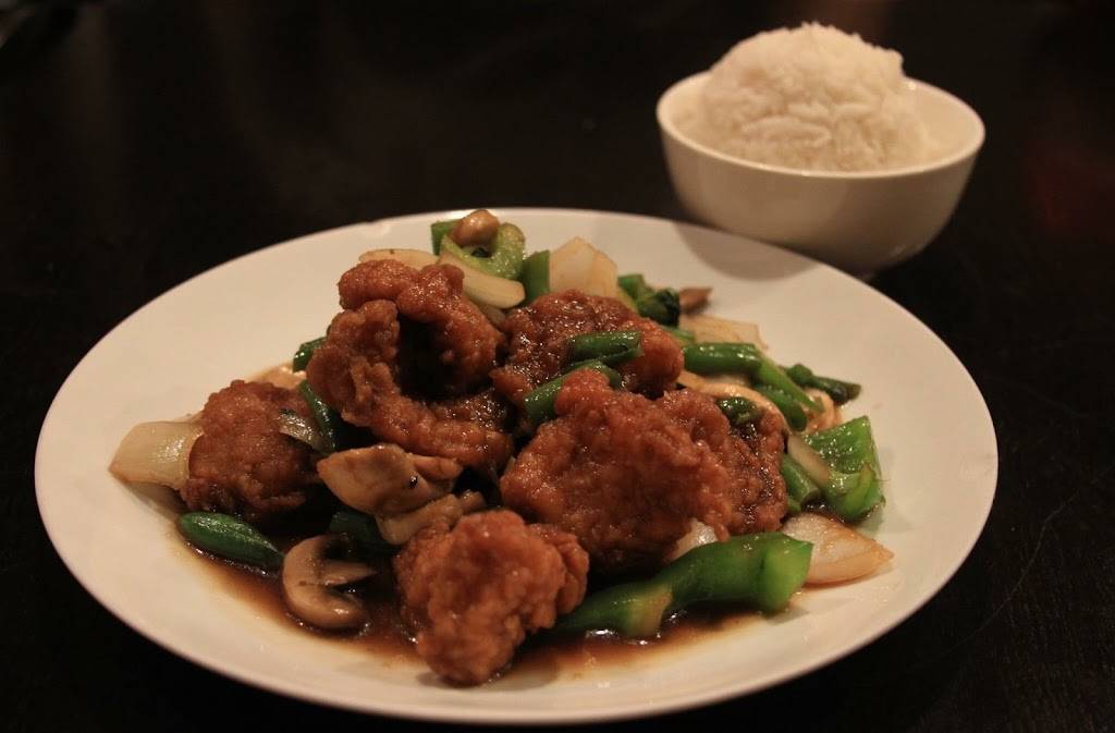 OCha Thai Cuisine | restaurant | 2062 N Damen Ave, Chicago, IL 60647, USA | 7732356242 OR +1 773-235-6242