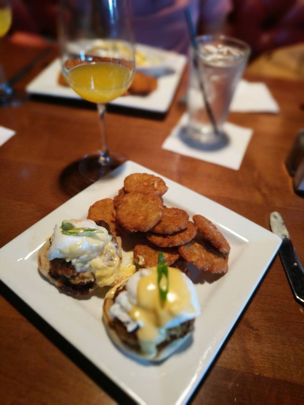 Harrys Grille & Tavern | night club | 2127 Ayrsley Town Blvd #103, Charlotte, NC 28273, USA | 7044999494 OR +1 704-499-9494