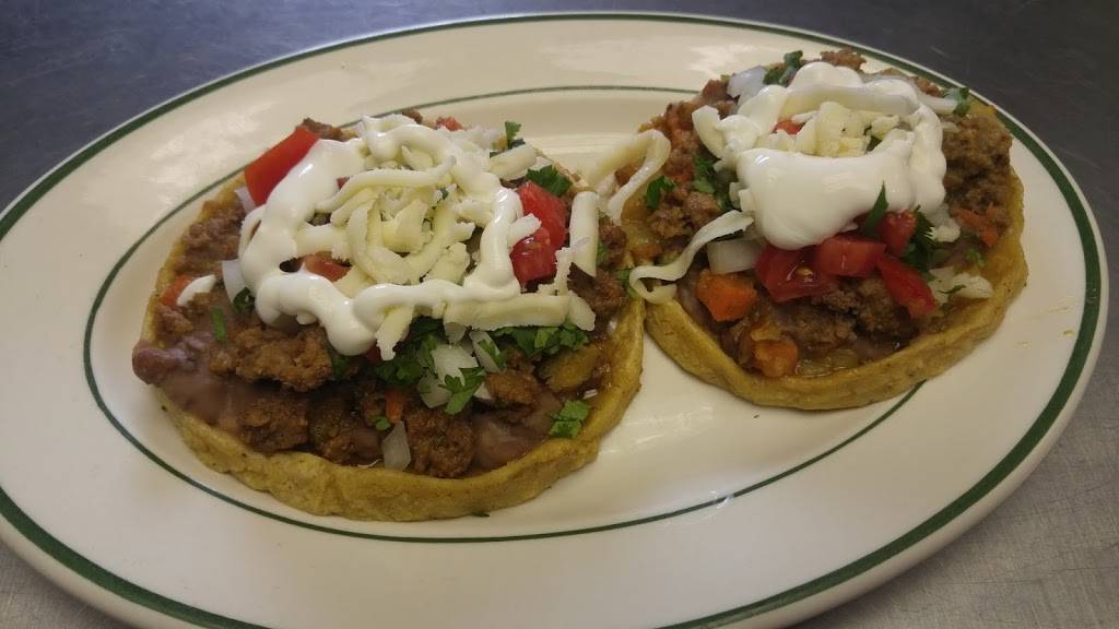 La Cocina Restaurant | restaurant | 22 Grand Ave, Fox Lake, IL 60020, USA | 8475870584 OR +1 847-587-0584