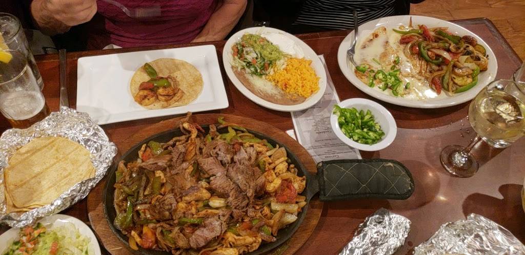 Rivers’ Mexican Cantina & Grill | restaurant | 407 Sycamore Rd, Genoa, IL 60135, USA | 8157842017 OR +1 815-784-2017