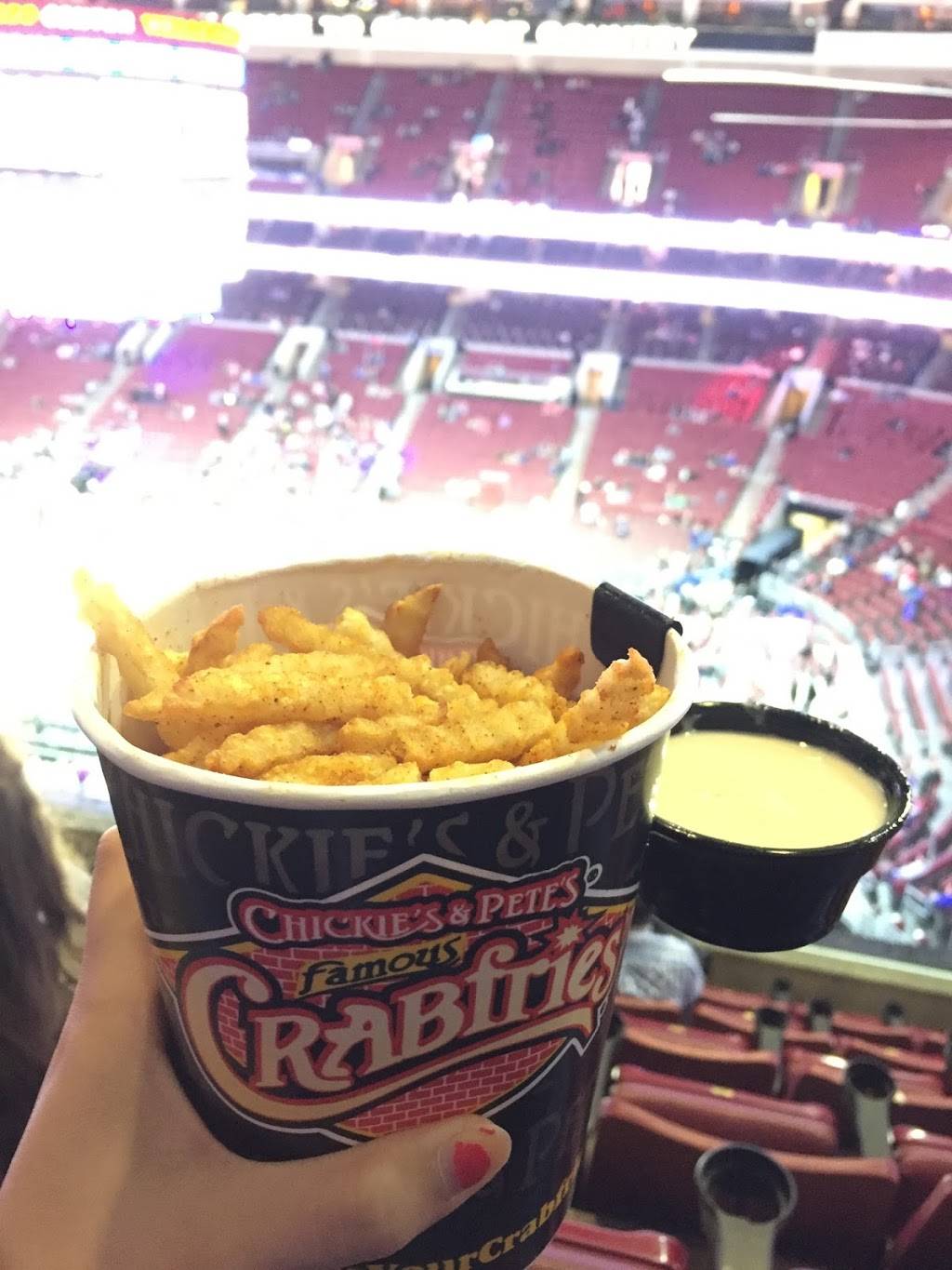 Chickies & Petes | restaurant | 3601 S Broad St, Philadelphia, PA 19148, USA | 2152185001 OR +1 215-218-5001