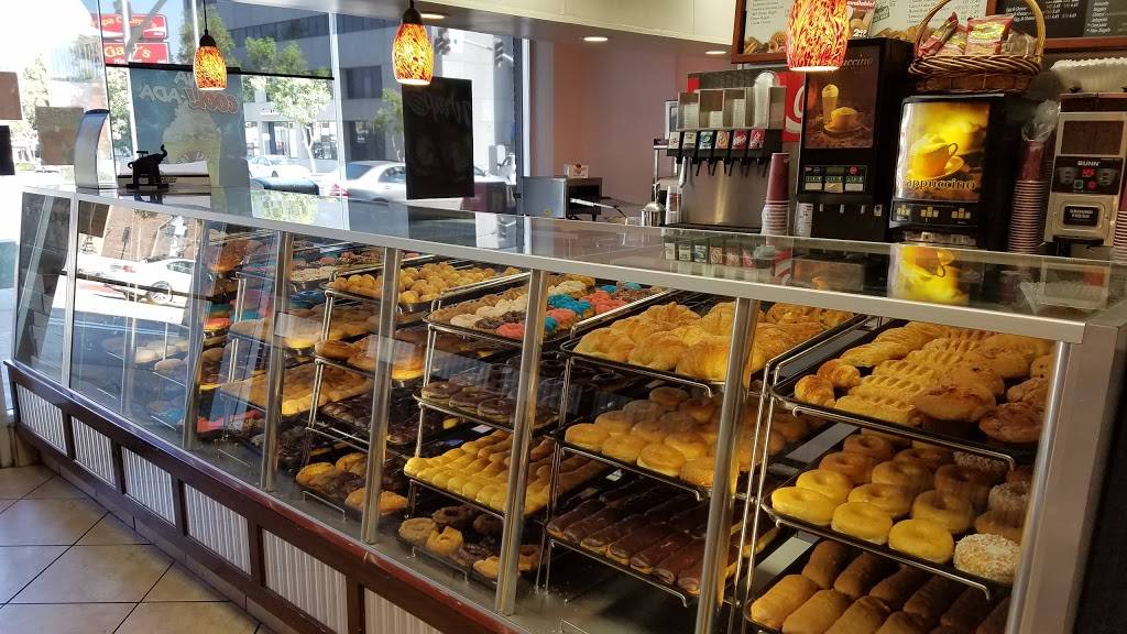 Winchells Donut House | cafe | 571 S Lake Ave, Pasadena, CA 91101, USA | 6263967065 OR +1 626-396-7065