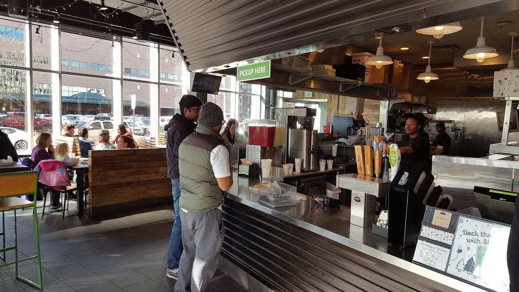 Shake Shack | restaurant | 400 E Pratt St, Baltimore, MD 21202, USA | 4439733629 OR +1 443-973-3629