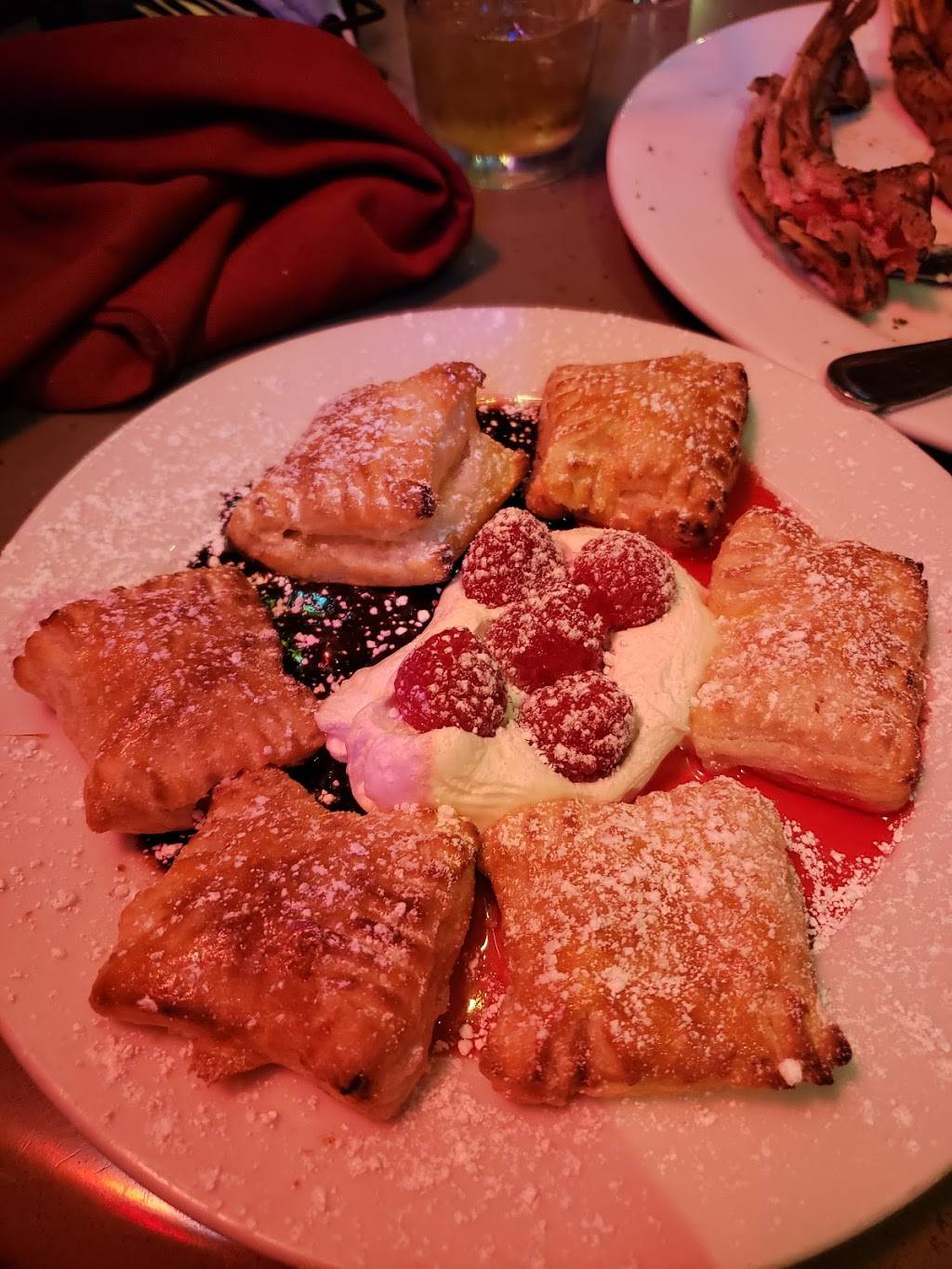 Crawdaddys | restaurant | 333 E Main St, Visalia, CA 93291, USA | 5596255300 OR +1 559-625-5300