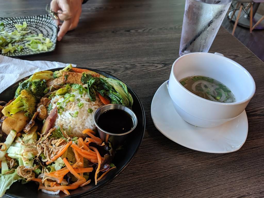 Pho Me Vietnamese Kitchen | restaurant | 138 Village View Dr Suite 103, Mooresville, NC 28117, USA | 7047655201 OR +1 704-765-5201