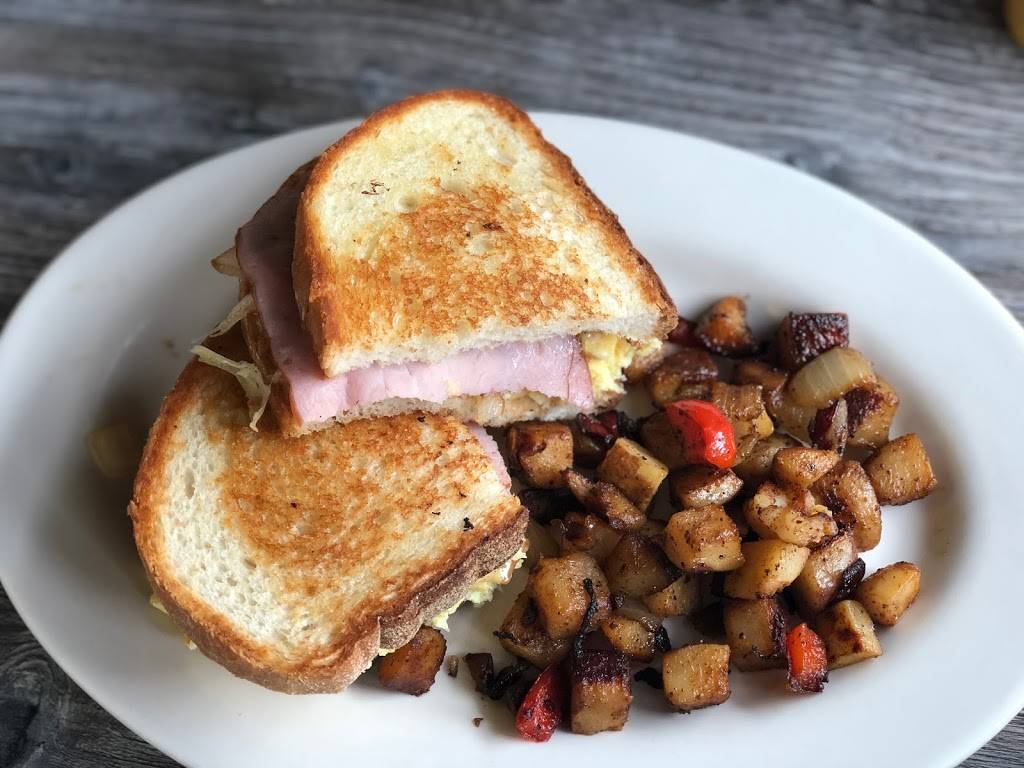 Mason-Dixon Cafe (Fredericksburg) | restaurant | 2100 Princess Anne St, Fredericksburg, VA 22401, USA | 5403711950 OR +1 540-371-1950