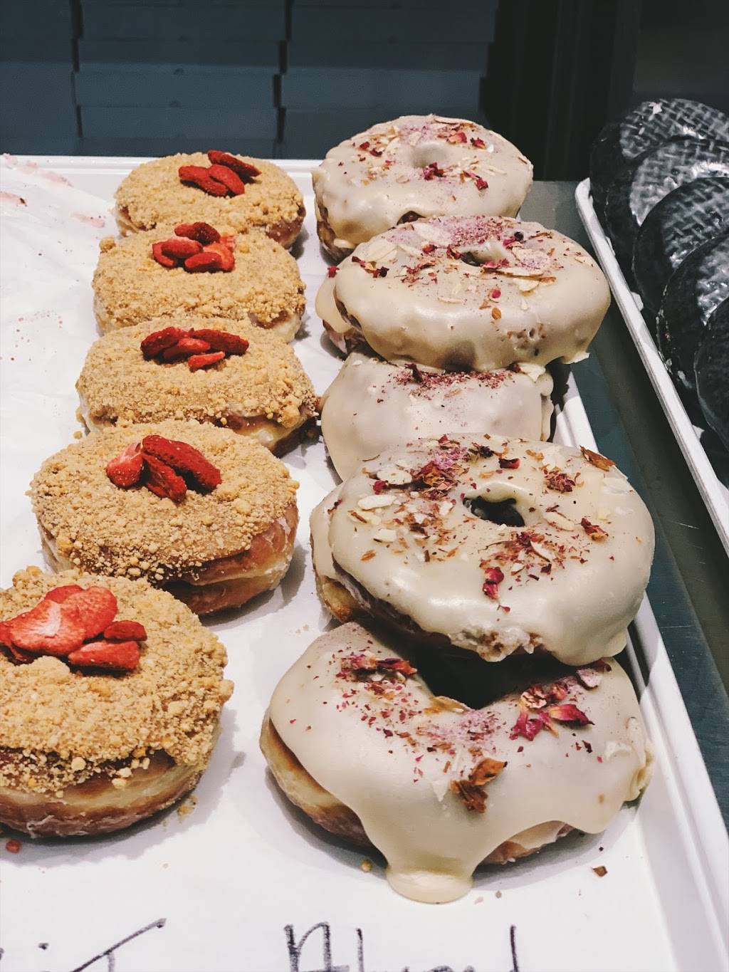 Doughnut Dollies | bakery | 724 Cherokee St NE d, Marietta, GA 30060, USA | 4043655437 OR +1 404-365-5437