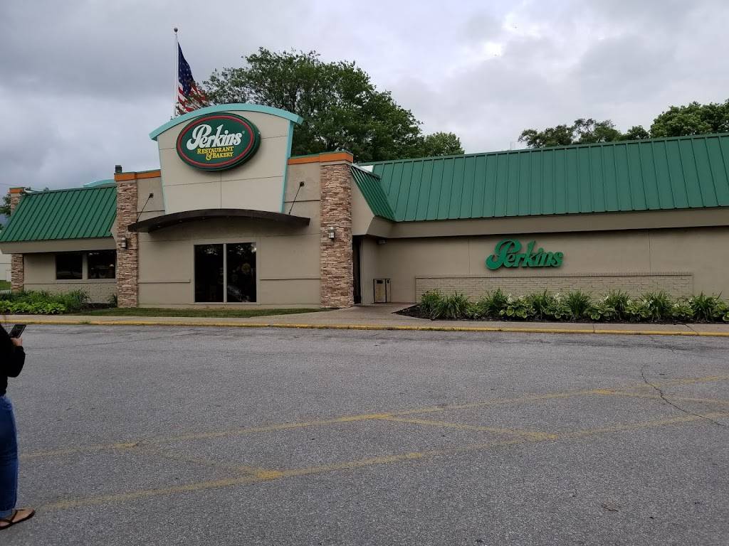 Perkins Restaurant & Bakery | restaurant | 2000 SW McKinley Ave, Des Moines, IA 50315, USA | 5152852970 OR +1 515-285-2970