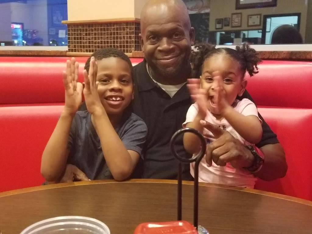 Pats Pizza | restaurant | 1713 Pulaski Hwy, Bear, DE 19701, USA | 3028325500 OR +1 302-832-5500