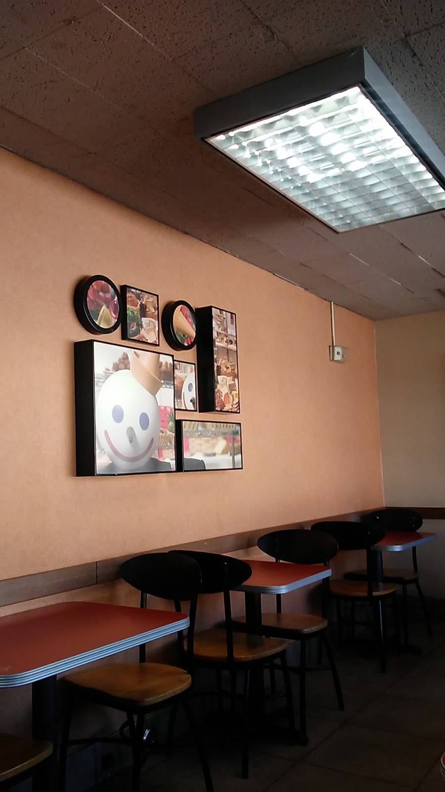 Jack in the Box | restaurant | 2793 W Ball Rd, Anaheim, CA 92804, USA | 7142209175 OR +1 714-220-9175