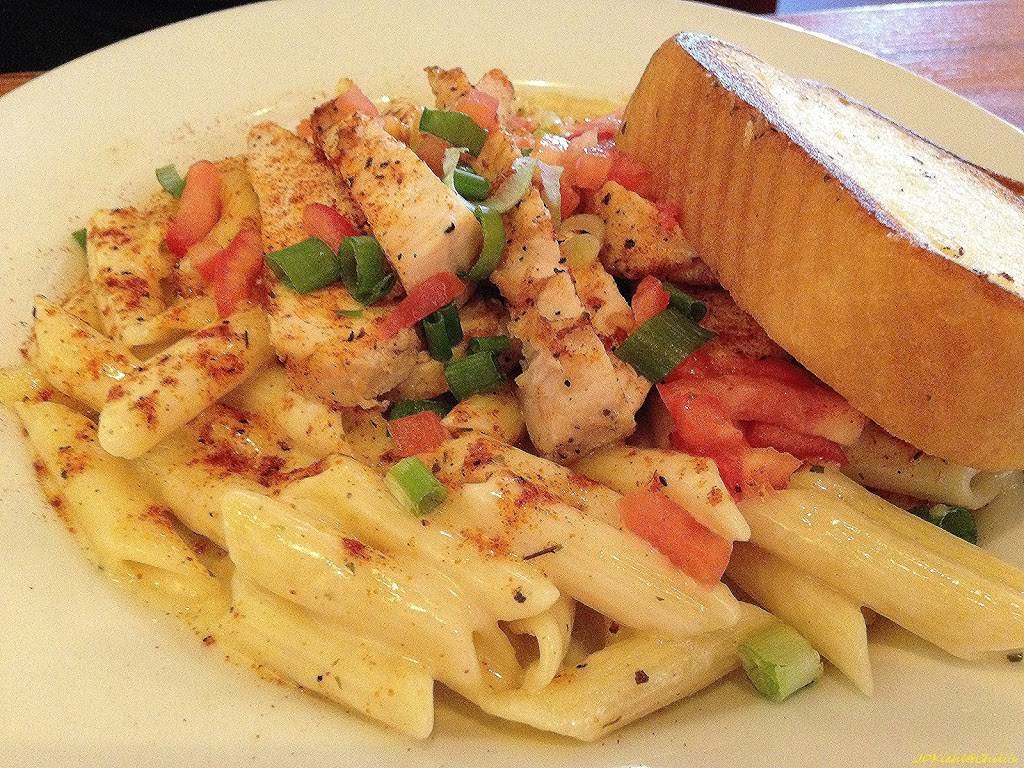 Chilis Grill & Bar | meal takeaway | 245 Railway Ln, Hagerstown, MD 21740, USA | 3017669680 OR +1 301-766-9680
