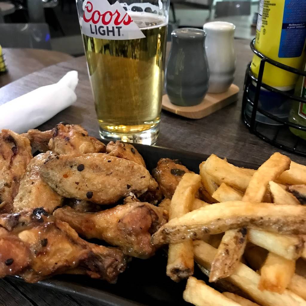 Bullwheel Pub | restaurant | 148-172 Gord Canning Dr, The Blue Mountains, ON L9Y 0V9, Canada | 8774450231 OR +1 877-445-0231