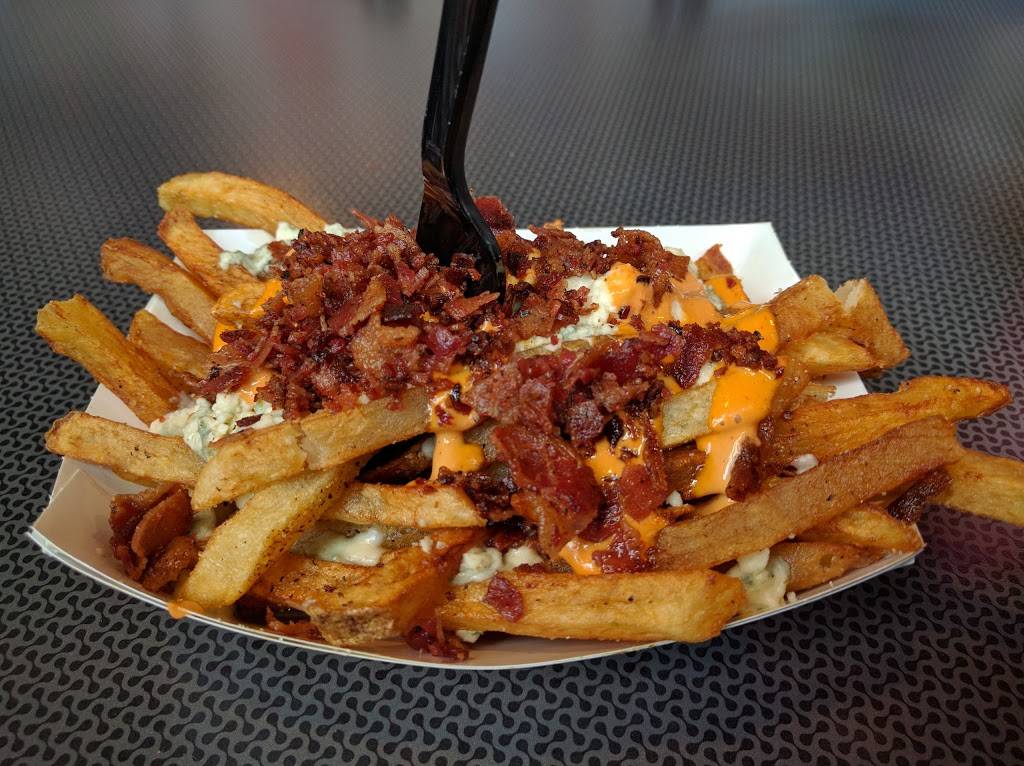 The Garage Burgers & Beer | restaurant | 1117 N Robinson Ave, Oklahoma City, OK 73103, USA | 4056026880 OR +1 405-602-6880