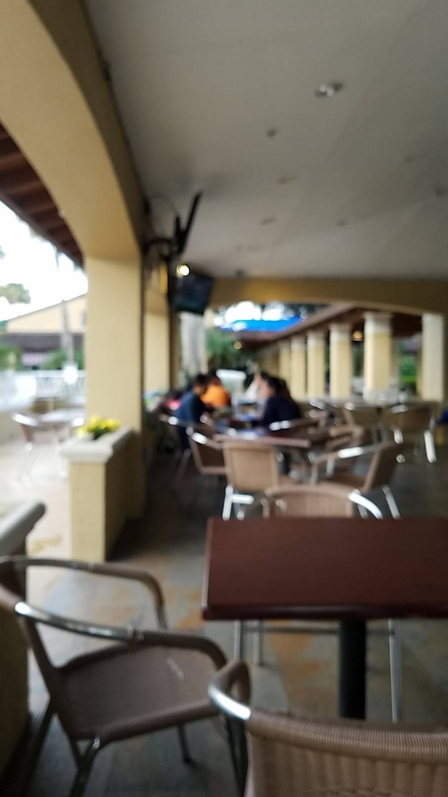 Betty Croquer Doral Isles Restaurant | restaurant | 6450 NW 110th Ave, Doral, FL 33178, USA | 7864706967 OR +1 786-470-6967