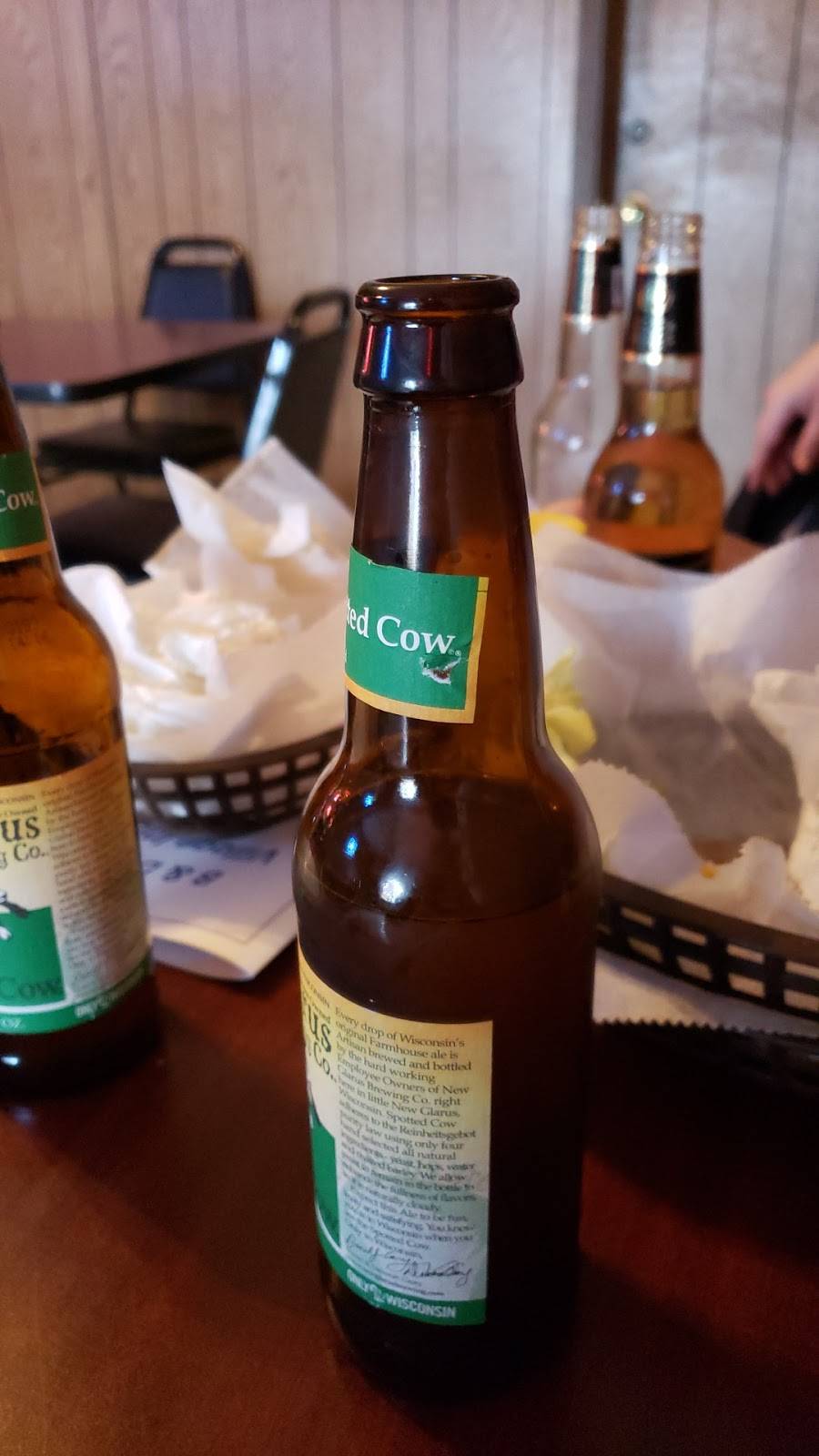 B&D Village Inn | restaurant | 34414 Geneva Rd, Burlington, WI 53105, USA | 2625374719 OR +1 262-537-4719