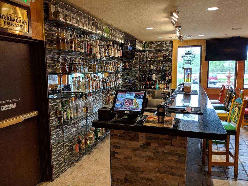 Tequileño Family Mexican Restaurante | restaurant | 15900 W Colfax Ave, Golden, CO 80401, USA | 3033843578 OR +1 303-384-3578