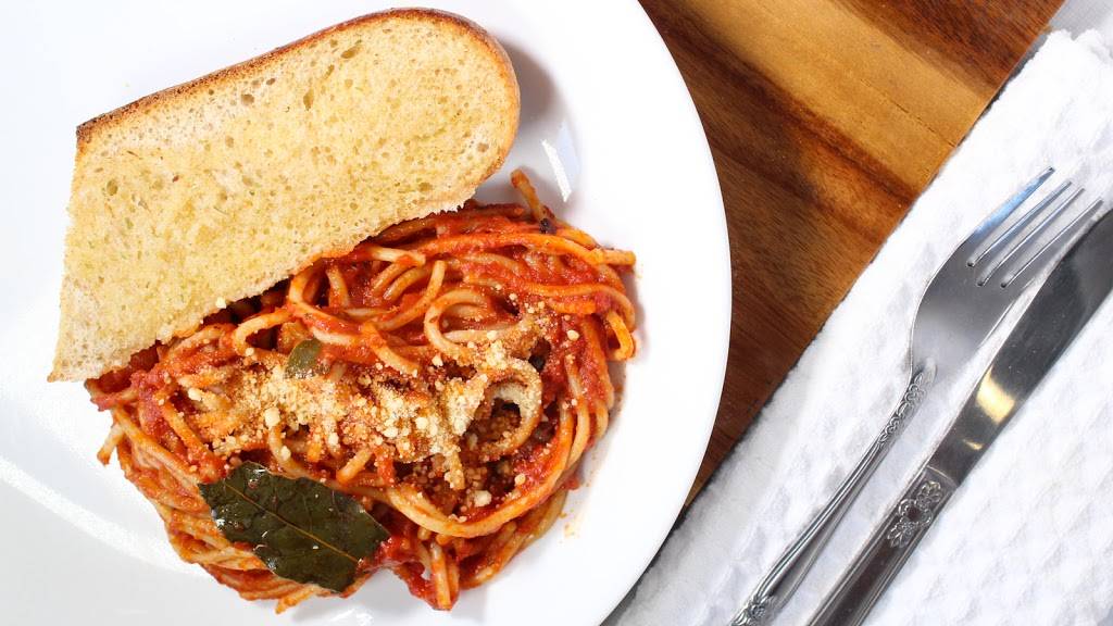 Bertos Pizza | restaurant | 3879 Lawrence Ave E, Scarborough, ON M1G 1R2, Canada | 4164381888 OR +1 416-438-1888