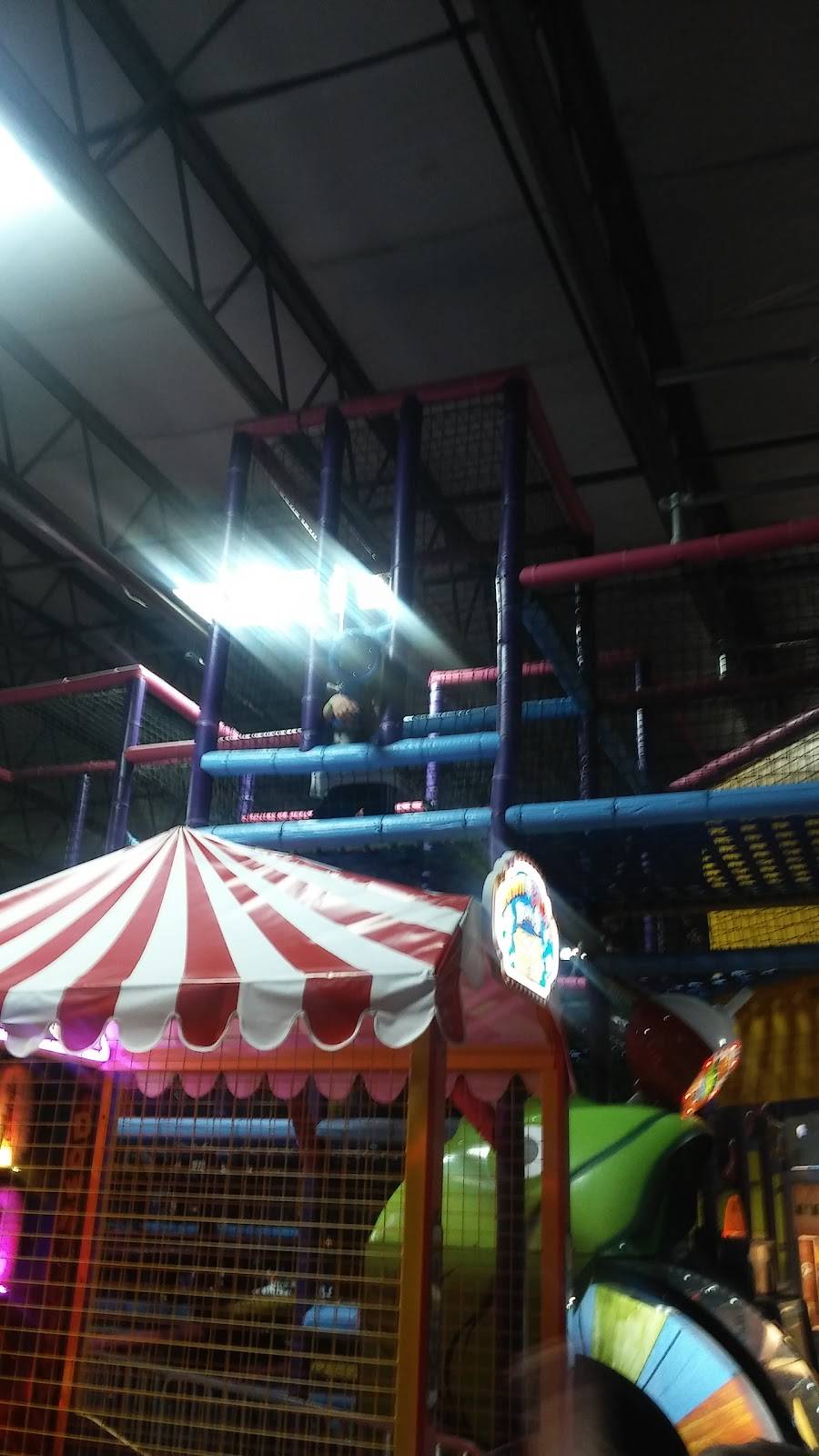 Skate Zone Fun Center | meal takeaway | 5420 Mahoning Ave, Austintown, OH 44515, USA | 3302704386 OR +1 330-270-4386