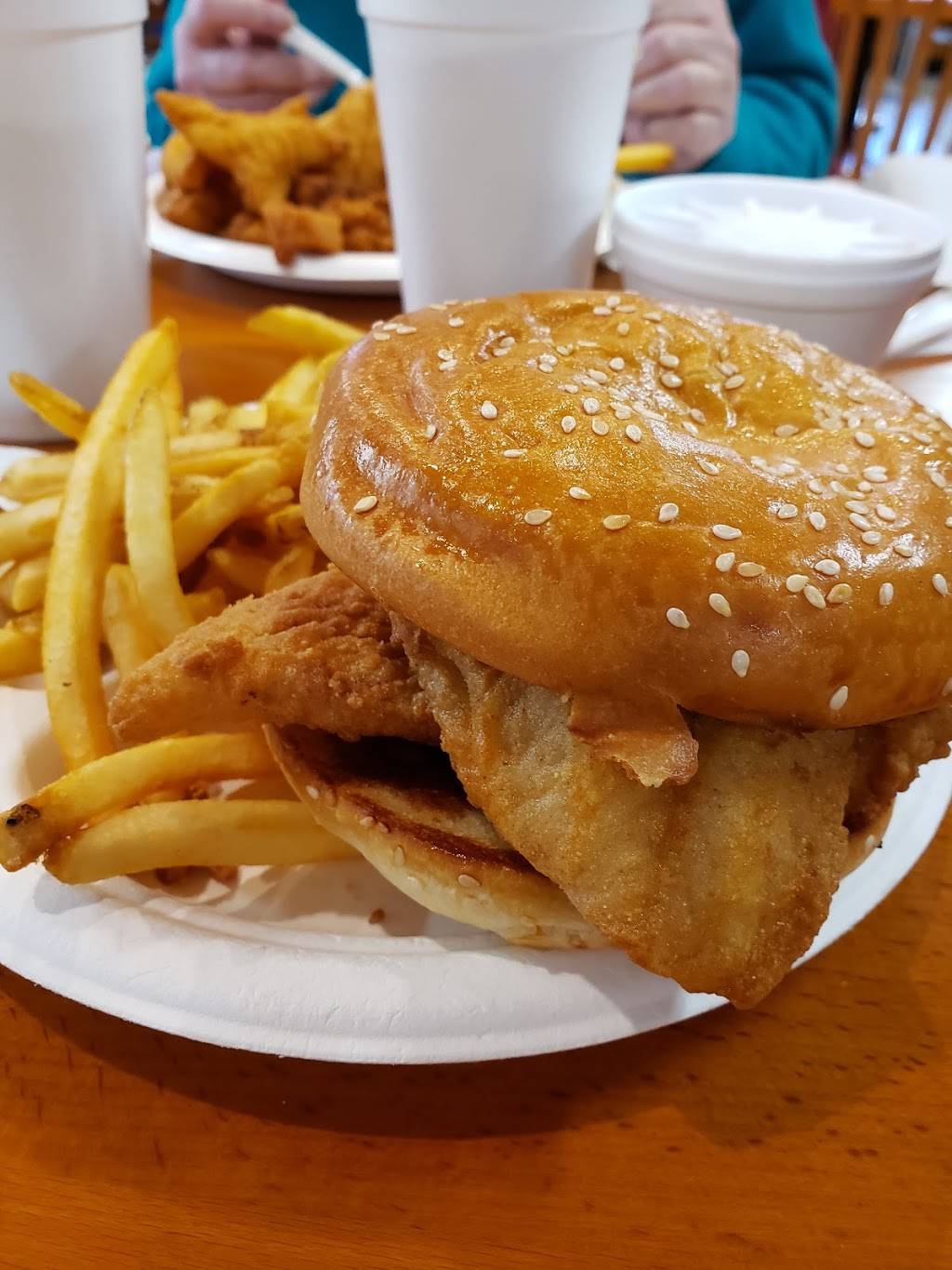 Lobster Claw Seafoods | restaurant | 3 Main St, North Reading, MA 01864, USA | 9786646349 OR +1 978-664-6349